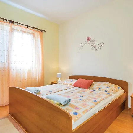 Apartamento 2 Bedroom In *