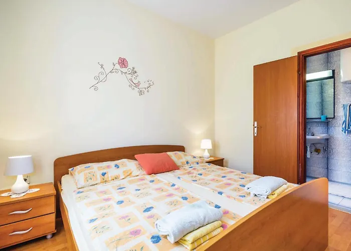 2 Bedroom Gorgeous In