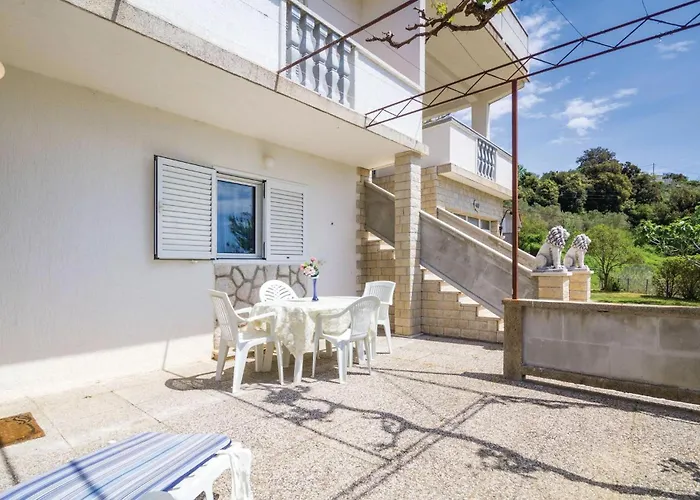 Apartamento 2 Bedroom Gorgeous In