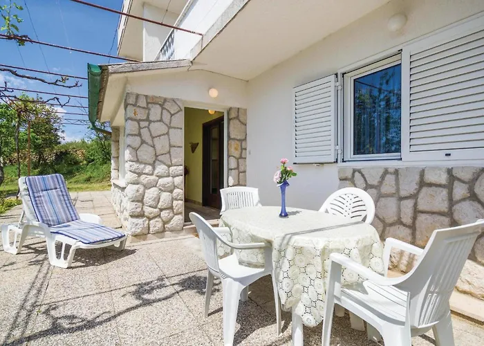 2 Bedroom Gorgeous In *